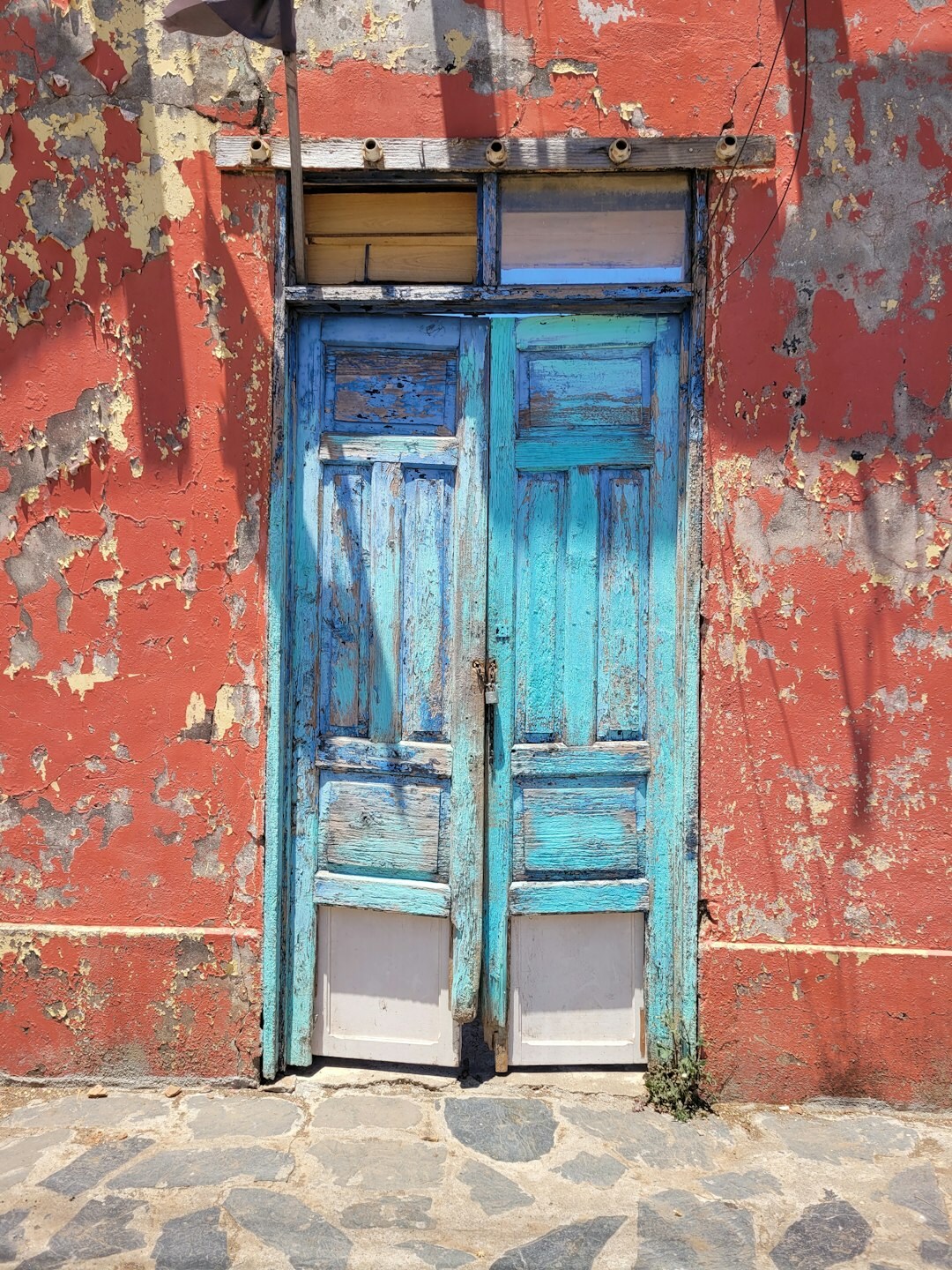 old wooden door santiago